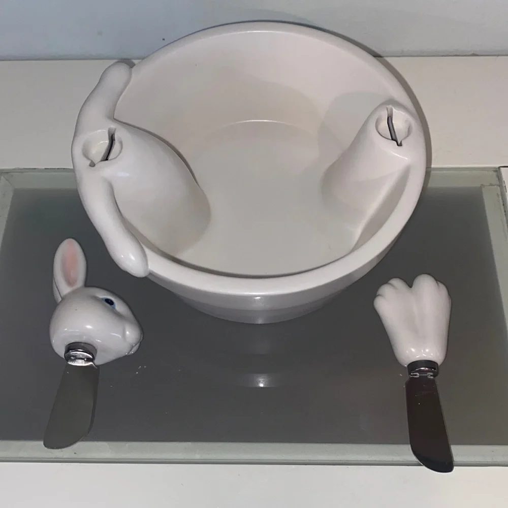 Retired Department 56 White Bunny Cheese Dip Bowl Server w/ Head Feet Spreaders